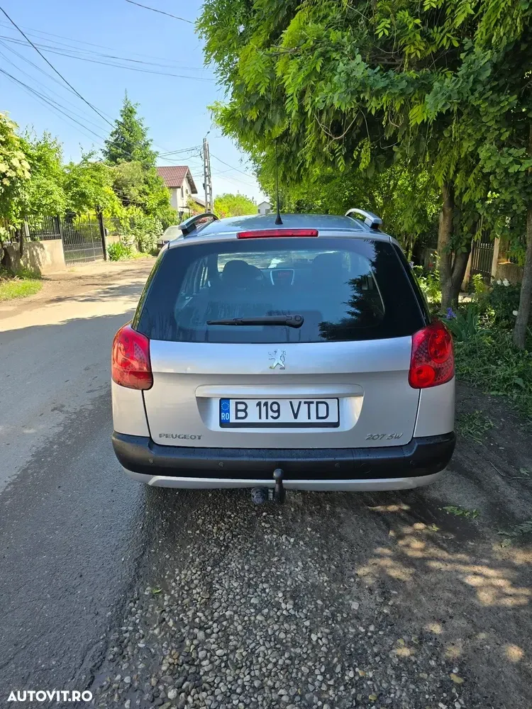 Peugeot 207 95 VTi Family — imagine 3