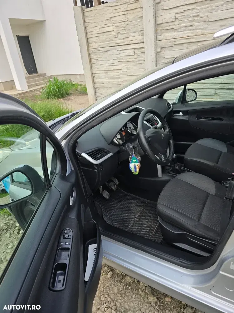 Peugeot 207 95 VTi Family — imagine 5