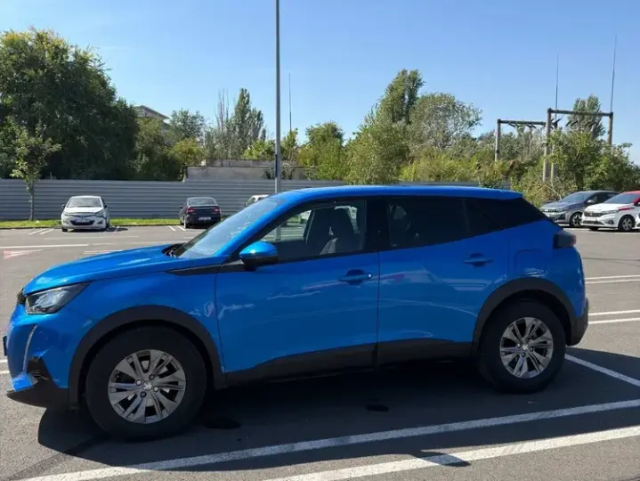 Peugeot 2008 II 1.2 L PureTech STT EAT8 Active