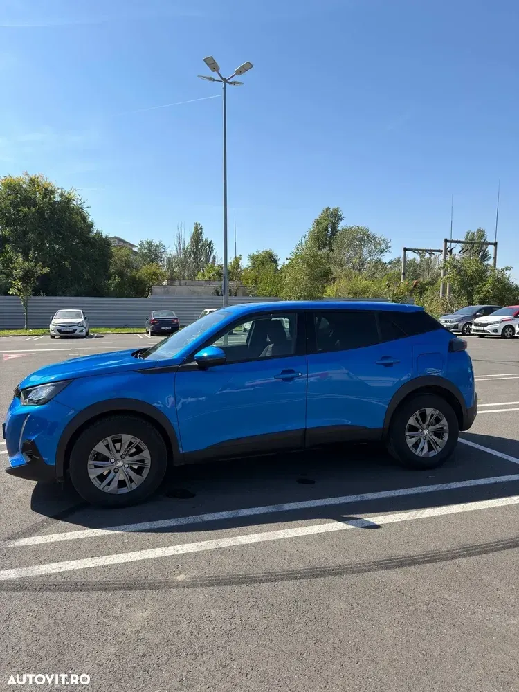 Peugeot 2008 II 1.2 L PureTech STT EAT8 Active — imagine 4