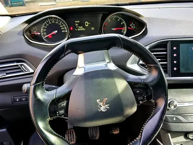 Peugeot 308 II 130 e-THP Stop & Start Allure