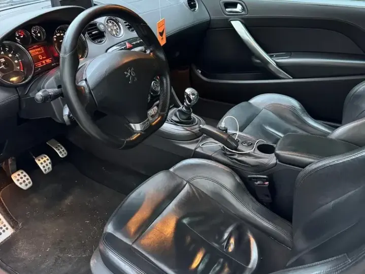 Peugeot RCZ