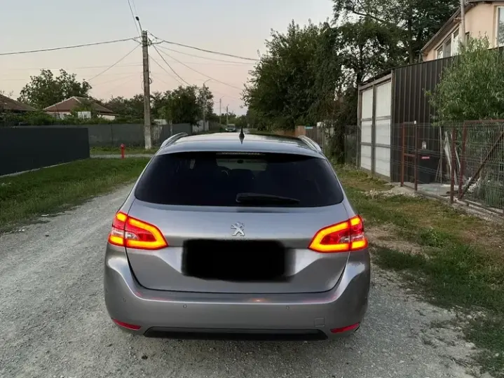 Peugeot 308 II