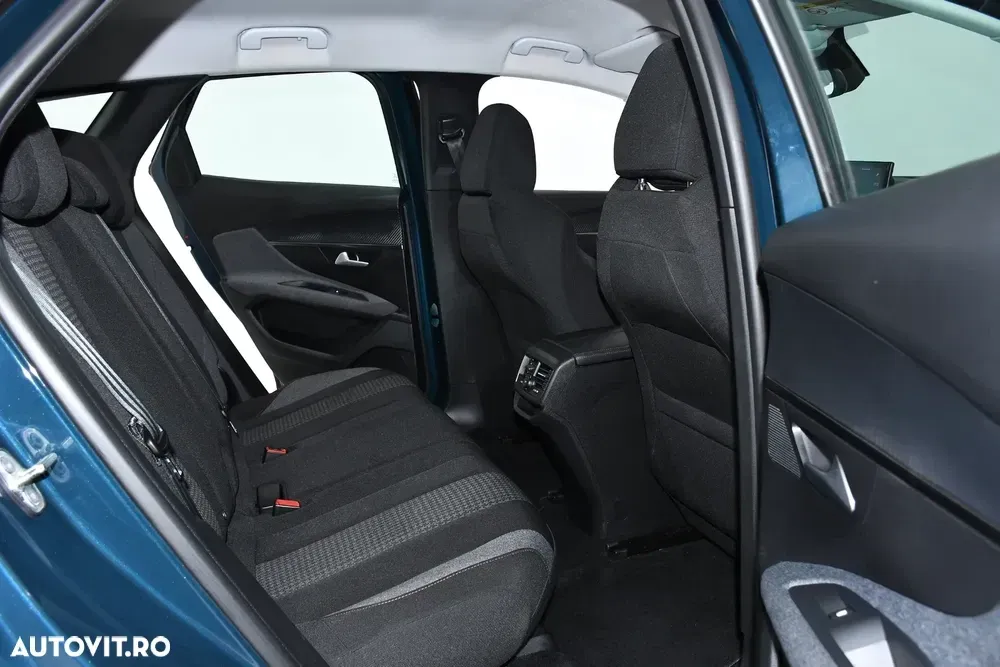 Peugeot 3008 II 1.2 PureTech Turbo S&S EAT8 Allure — imagine 5