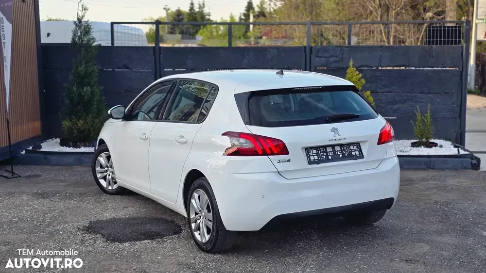 Peugeot 308 II PureTech 130 GPF EAT8 Stop & Start Active Business-Paket — imagine 3
