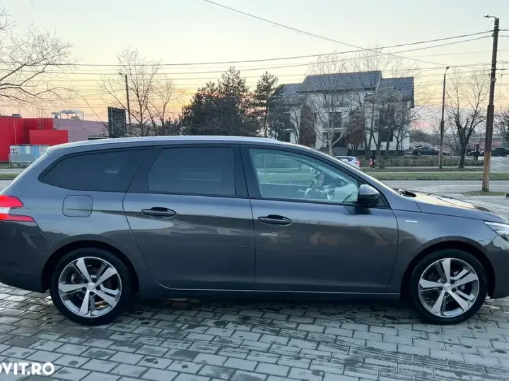 Peugeot 308 1.2 L PureTech Turbo S&S Allure