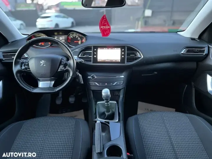 Peugeot 308 1.2 L PureTech Turbo S&S Allure