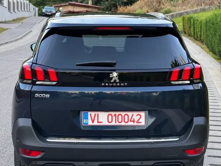 Peugeot 5008 II PureTech 130 Stop & Start Allure Pack