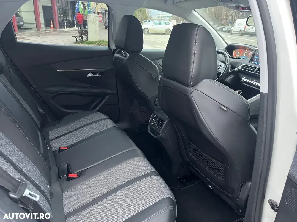 Peugeot 3008 II PureTech 130 Stop & Start GPF EAT8 Allure — imagine 6