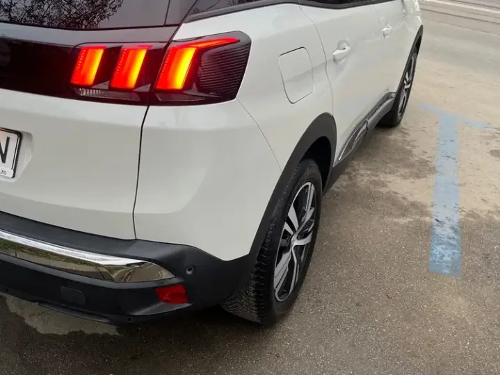 Peugeot 3008 II PureTech 130 Stop & Start GPF EAT8 Allure