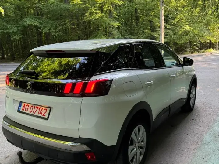 Peugeot 3008 II PureTech 130 Stop & Start GPF EAT8 Active Business-Paket