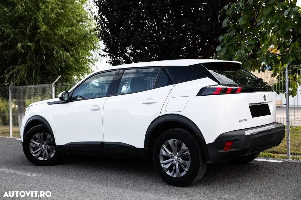 Peugeot 2008 BlueHDi 100 STOP & START Allure — imagine 4
