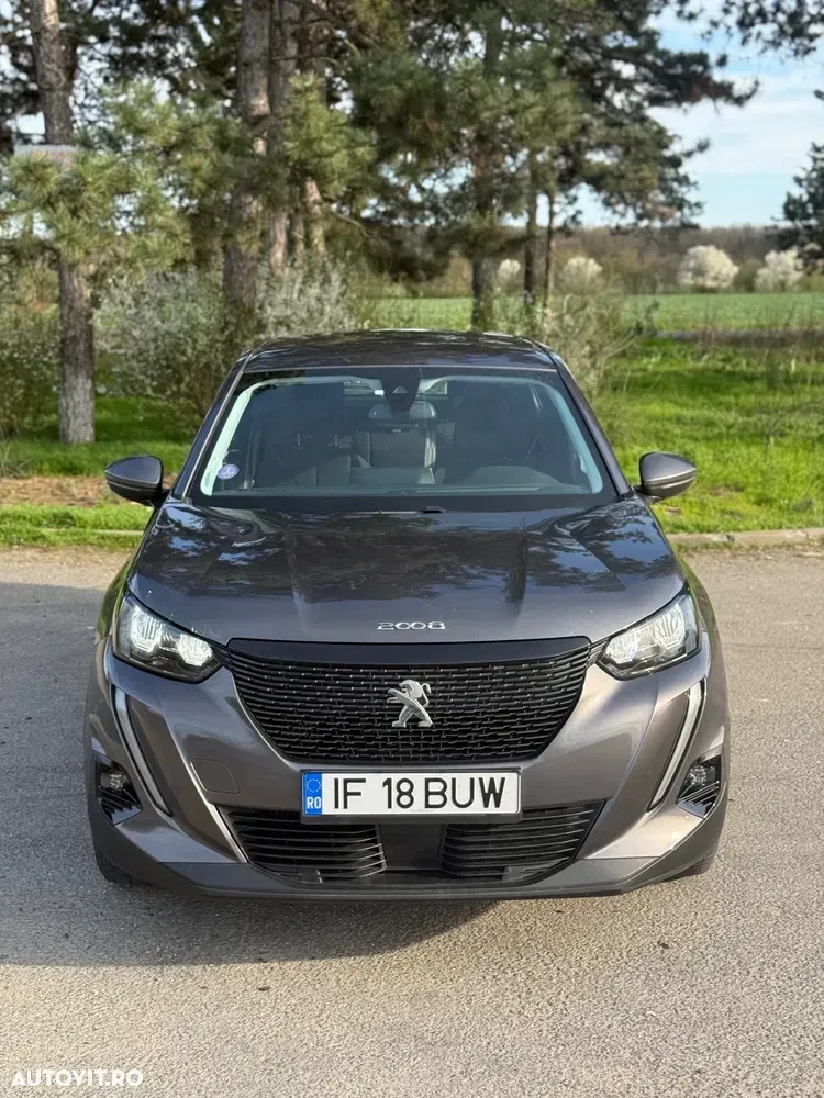 Peugeot 2008 II PureTech 130 EAT8 Allure — imagine 3