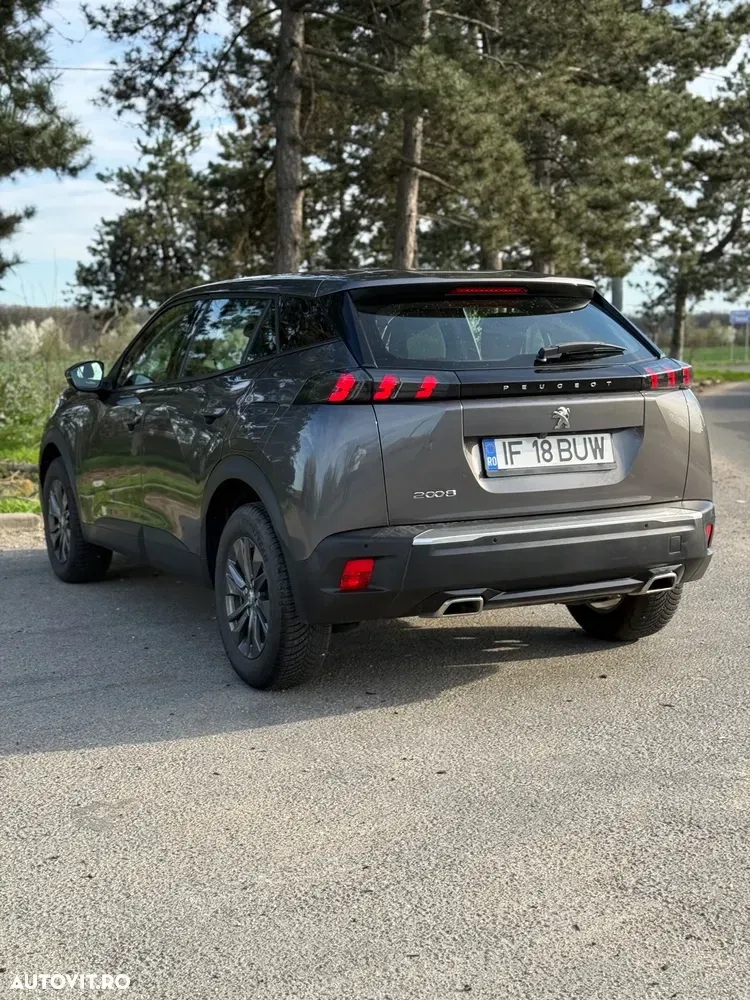 Peugeot 2008 II PureTech 130 EAT8 Allure — imagine 5