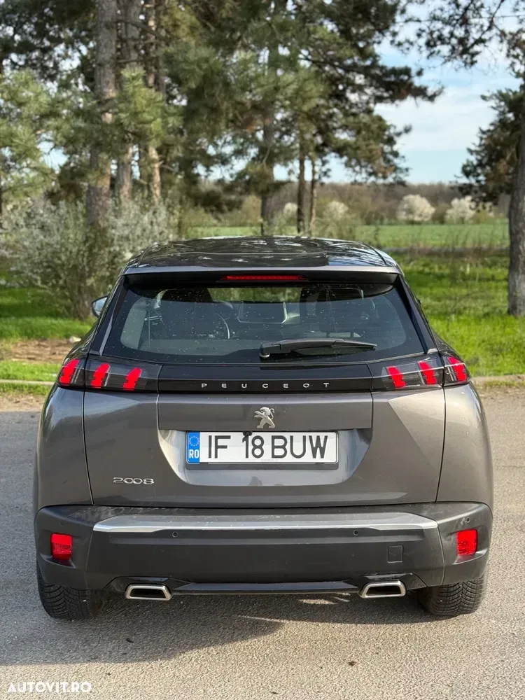 Peugeot 2008 II PureTech 130 EAT8 Allure — imagine 6