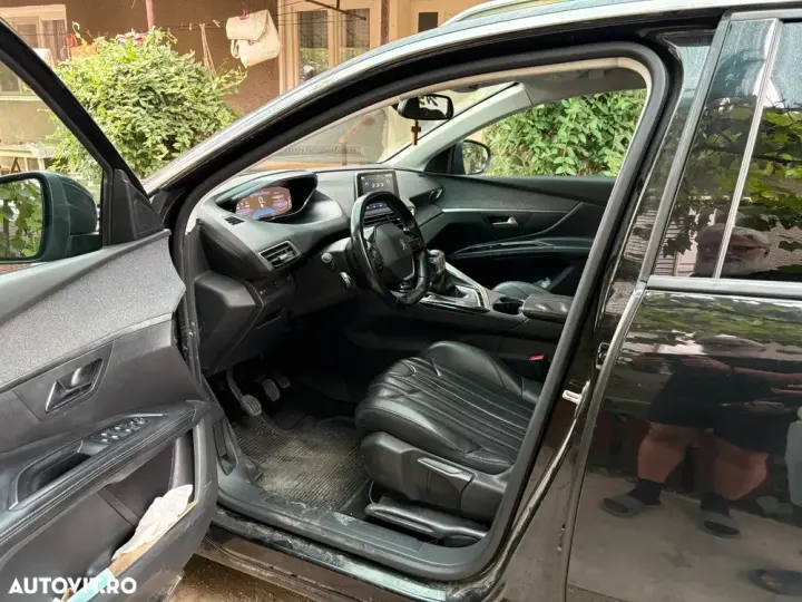 Peugeot 5008 II 1.5 BlueHDI s&s Active