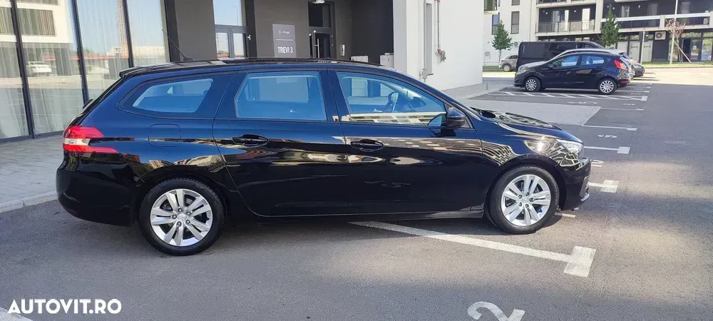 Peugeot 308 — imagine 3