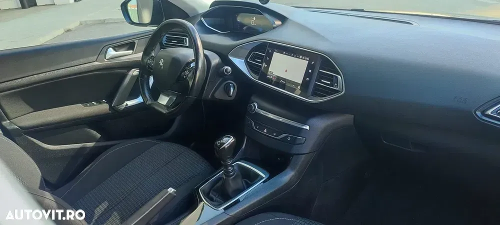 Peugeot 308 — imagine 6
