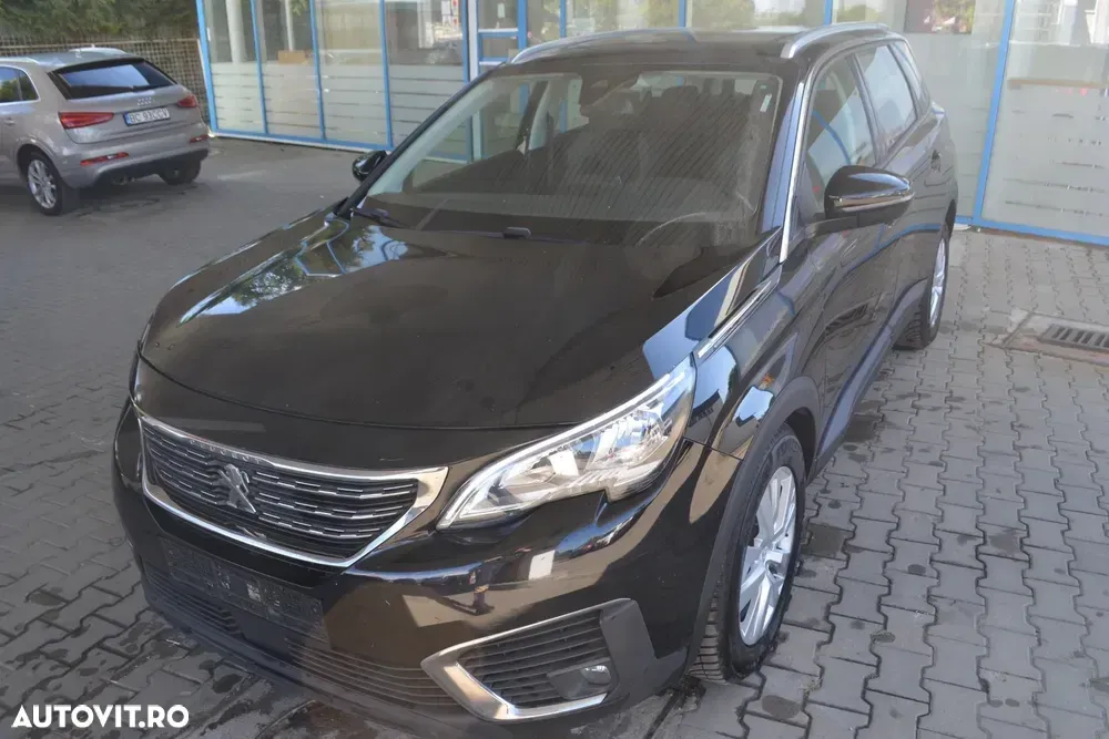 Peugeot 5008 II BlueHDI 130 Active — imagine 4