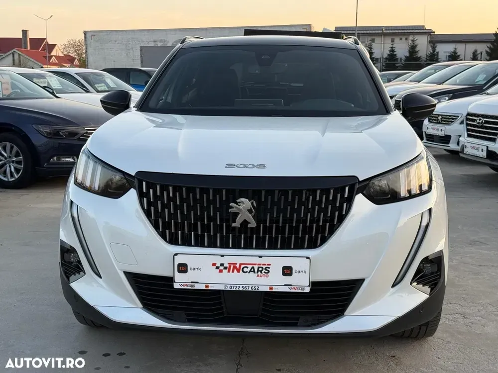 Peugeot 2008 II PureTech 130 EAT8 GT Pack — imagine 3