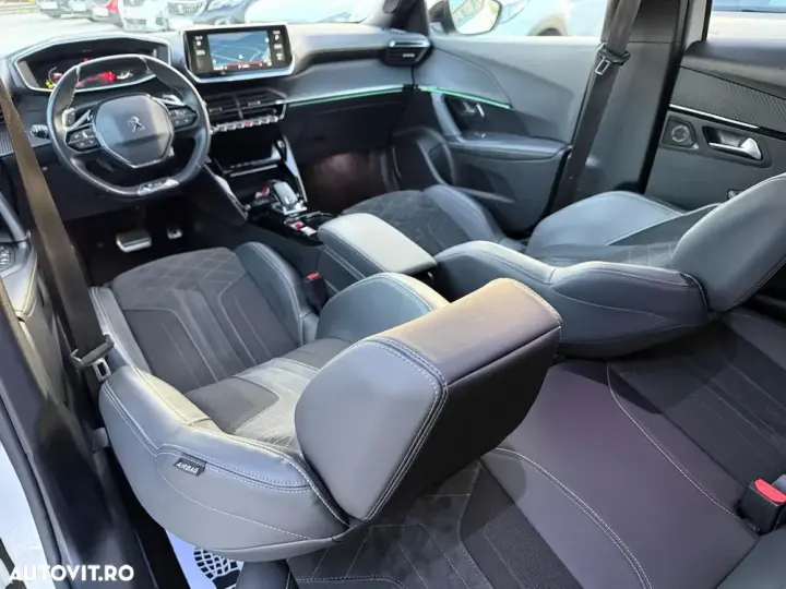 Peugeot 2008 II PureTech 130 EAT8 GT Pack