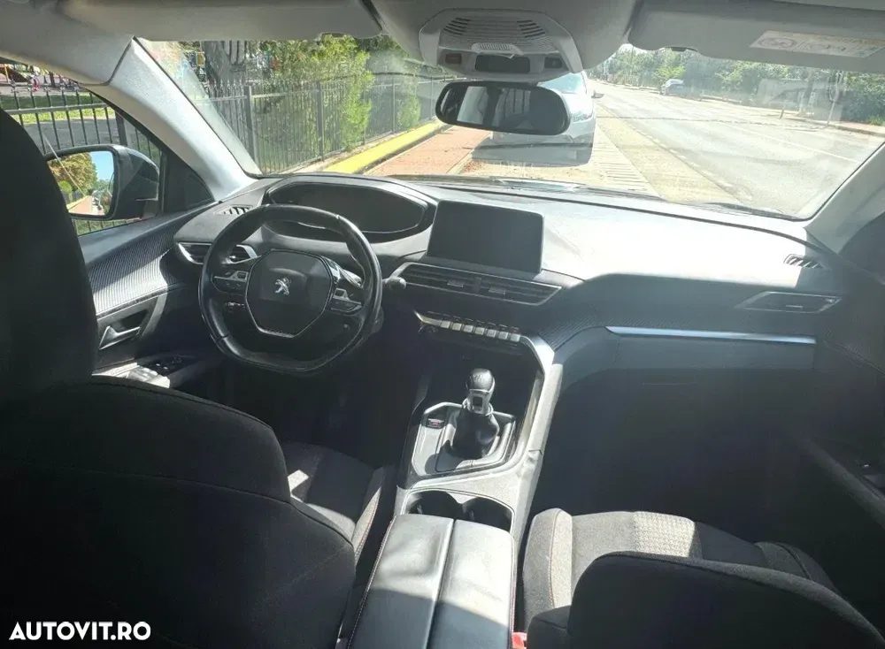 Peugeot 3008 II PureTech 130 Stop & Start GPF Active — imagine 4