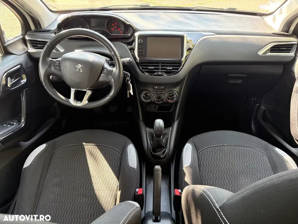 Peugeot 208 I 1.2 L PureTech Active — imagine 5