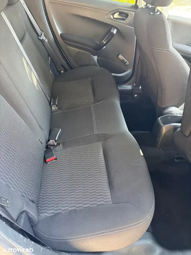 Peugeot 208 I 1.2 L PureTech Active — imagine 4