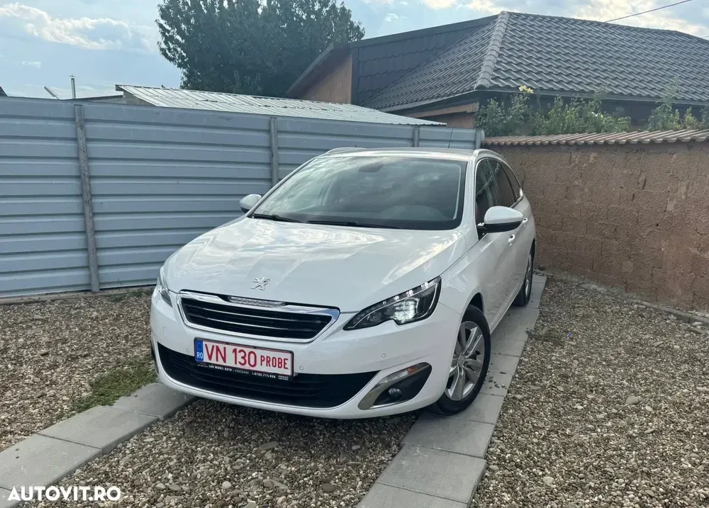 Peugeot 308 II BlueHDi 120 Stop & Start Allure — imagine 3
