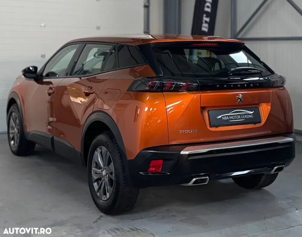 Peugeot 2008 II PureTech 130 EAT8 Allure — imagine 6