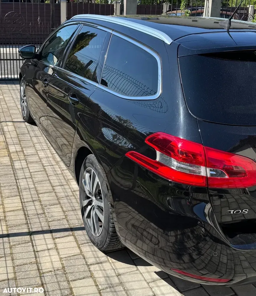 Peugeot 308 II 1.2 L PureTech Turbo Allure Aut. — imagine 4