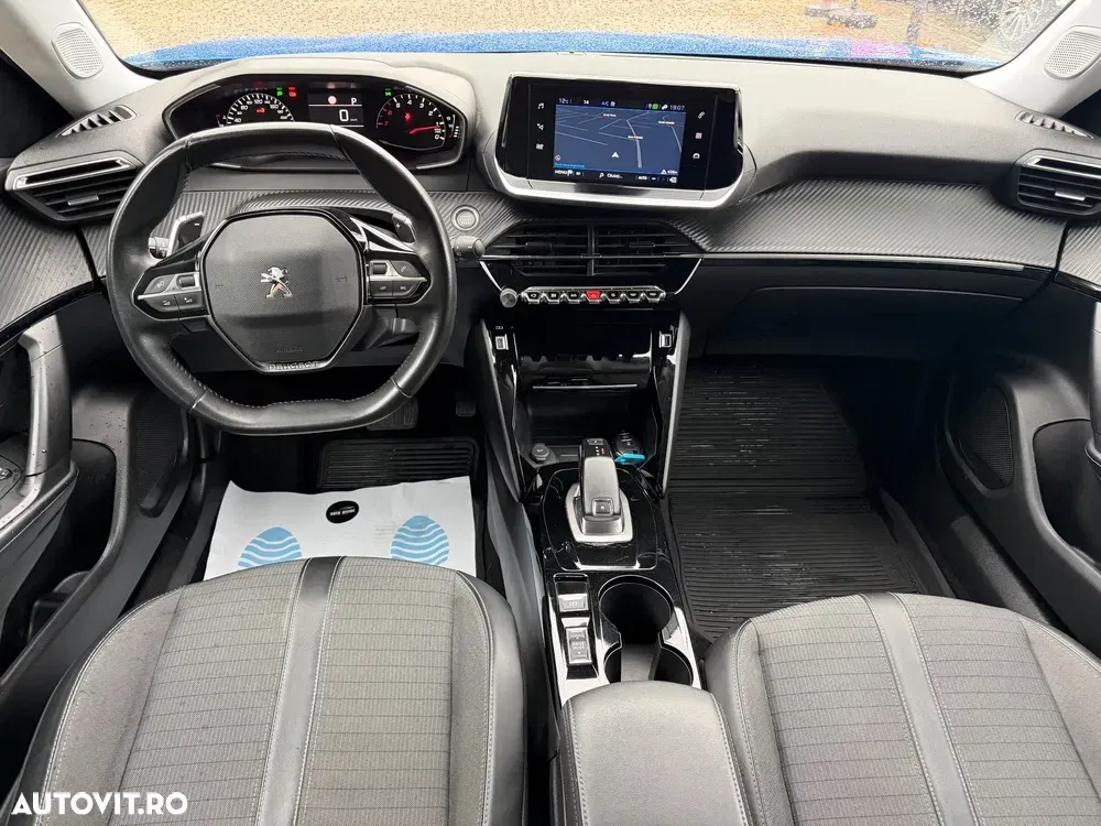 Peugeot 2008 1.5 BlueHDI STT EAT8 Allure — imagine 3