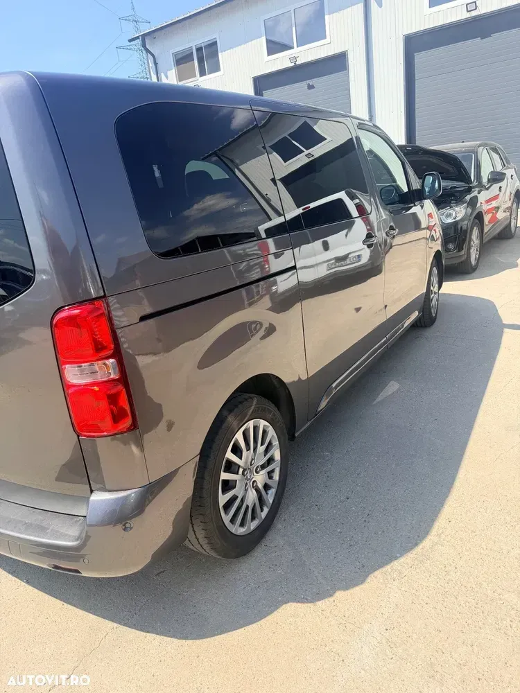 Peugeot Traveller L2H1 BlueHDI S&S Navette VIP — imagine 2