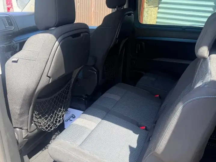 Peugeot Traveller L2H1 BlueHDI S&S Navette VIP