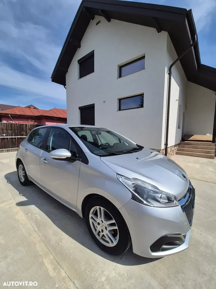 Peugeot 208 I 1.2 L PureTech Active — imagine 6