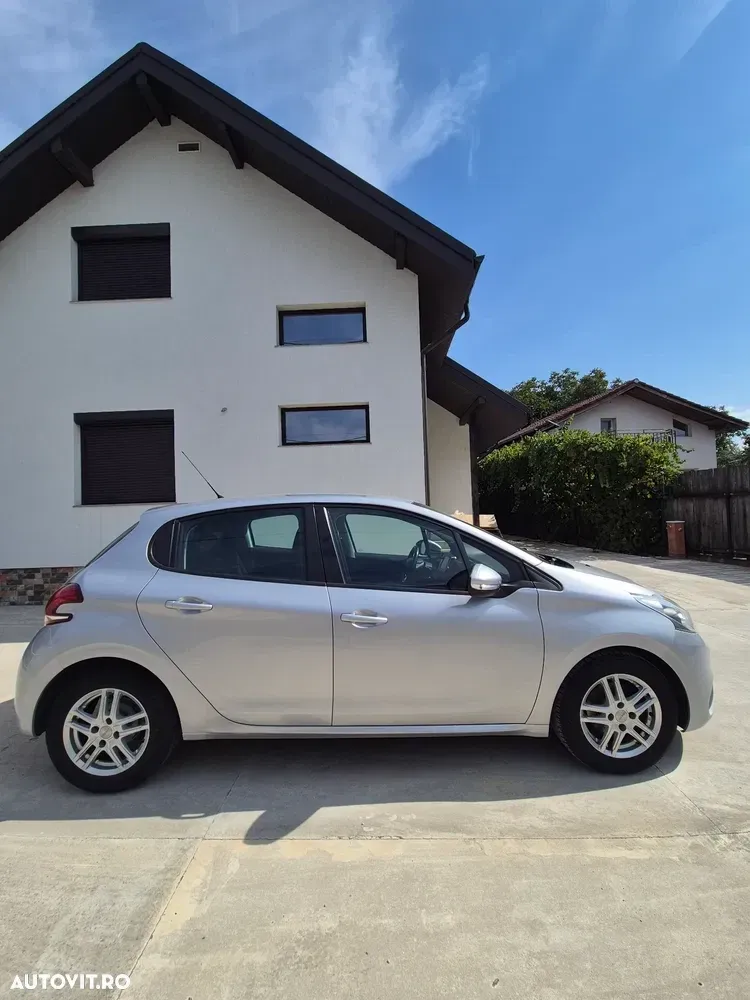 Peugeot 208 I 1.2 L PureTech Active — imagine 5