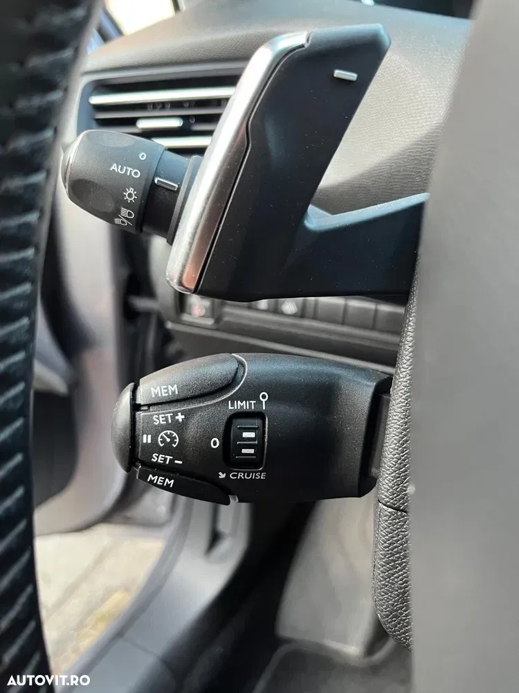 Peugeot 308 III 1.5L BlueHDI 130 S&S EAT8 Active — imagine 6