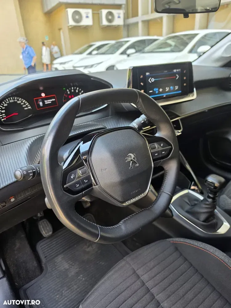 Peugeot 208 II 1.2 L PureTech STT Allure Pack — imagine 4