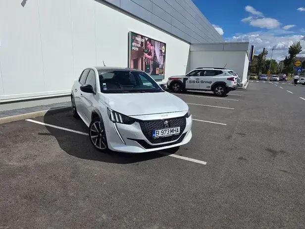 Peugeot 208 II 1.2 L PureTech STT EAT8 GT