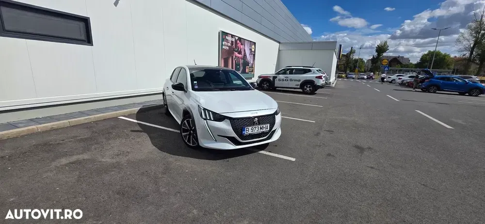 Peugeot 208 II 1.2 L PureTech STT EAT8 GT — imagine 2