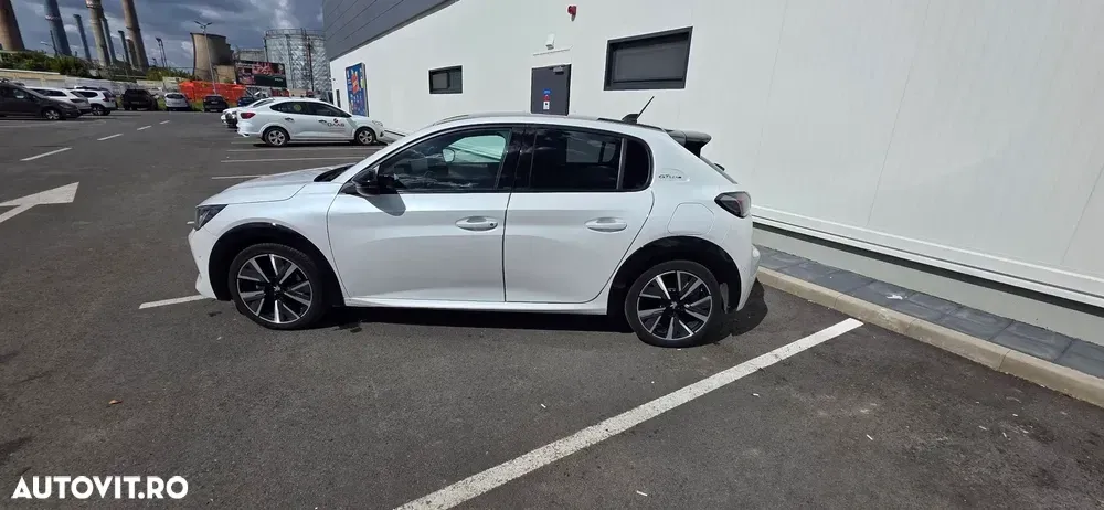 Peugeot 208 II 1.2 L PureTech STT EAT8 GT — imagine 6