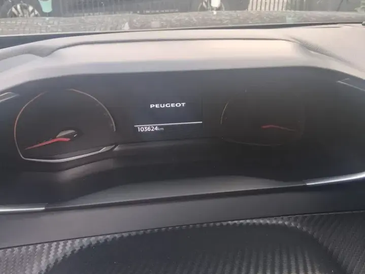 Peugeot 2008 II 1.2 L PureTech STT Allure