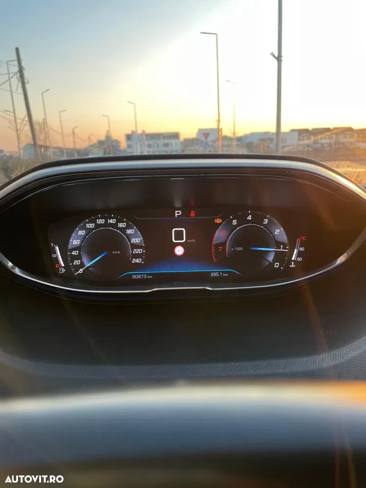 Peugeot 3008 II 1.2 PureTech Turbo S&S EAT6 Allure — imagine 6