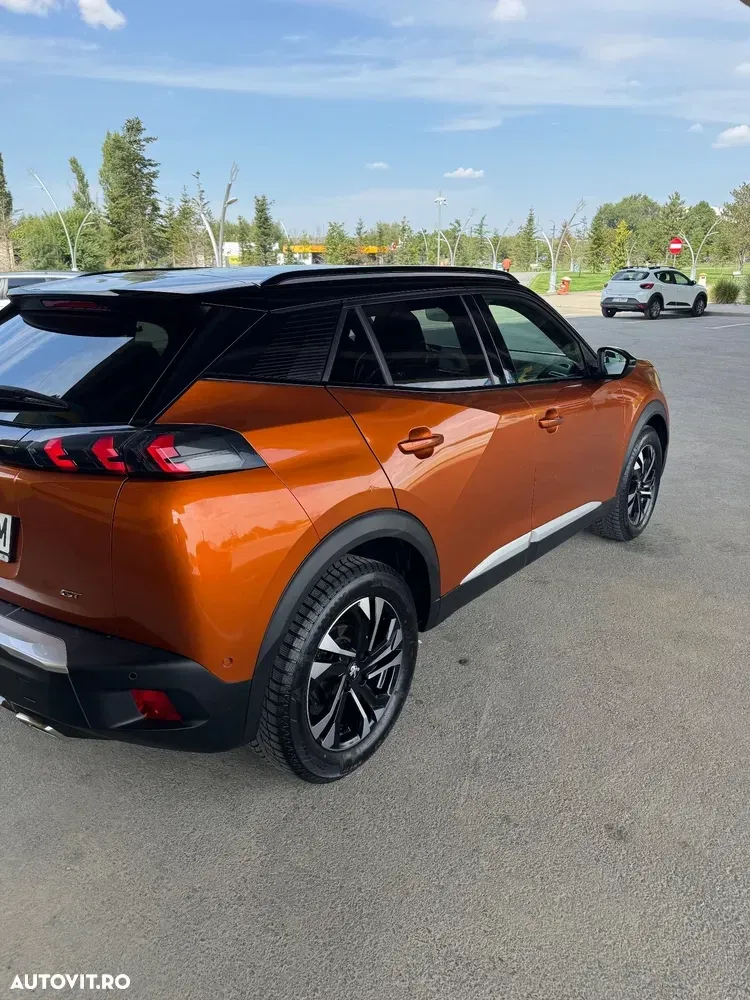 Peugeot 2008 II 1.2 PureTech EAT8 STT GT Pack — imagine 4