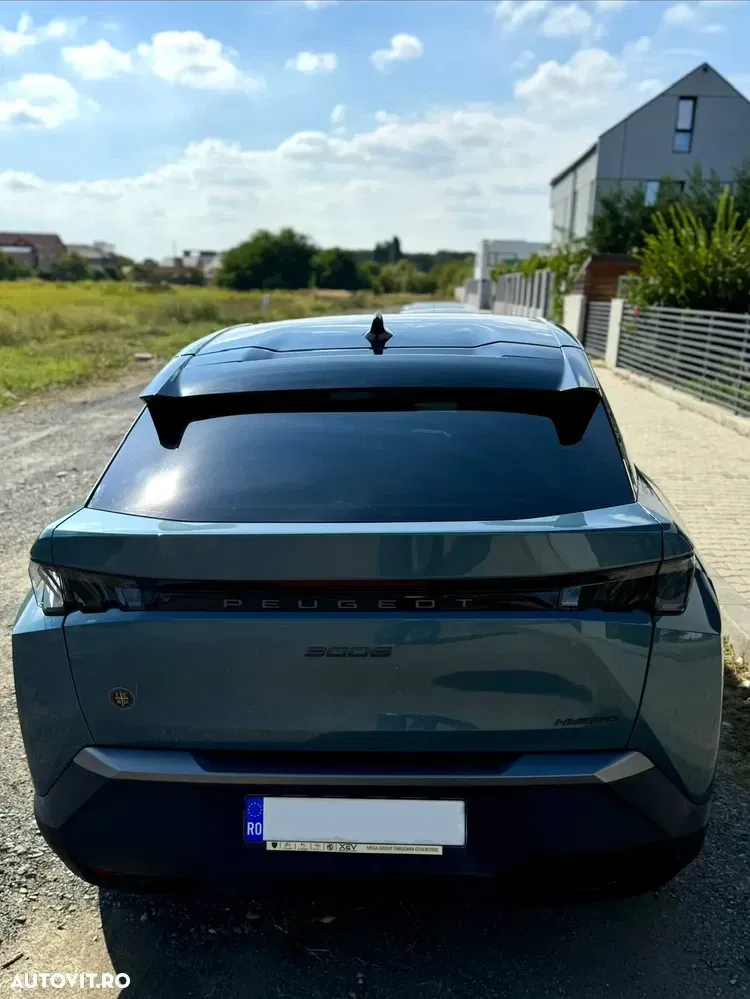 Peugeot 3008 II 1.2 MHEV 136 e-DCS6 GT — imagine 4