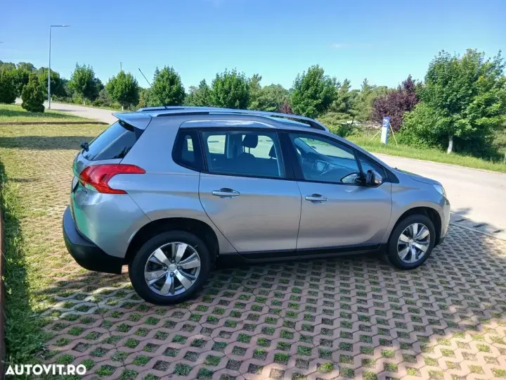 Peugeot 2008 1.2 VTi Allure