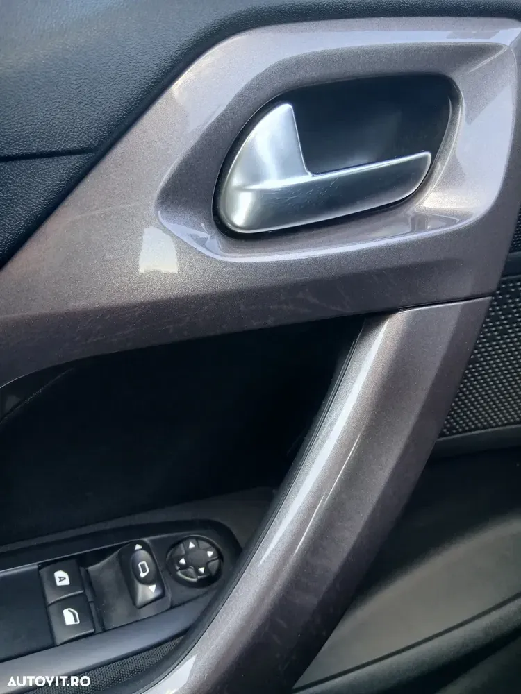 Peugeot 2008 1.2 VTi Allure — imagine 6