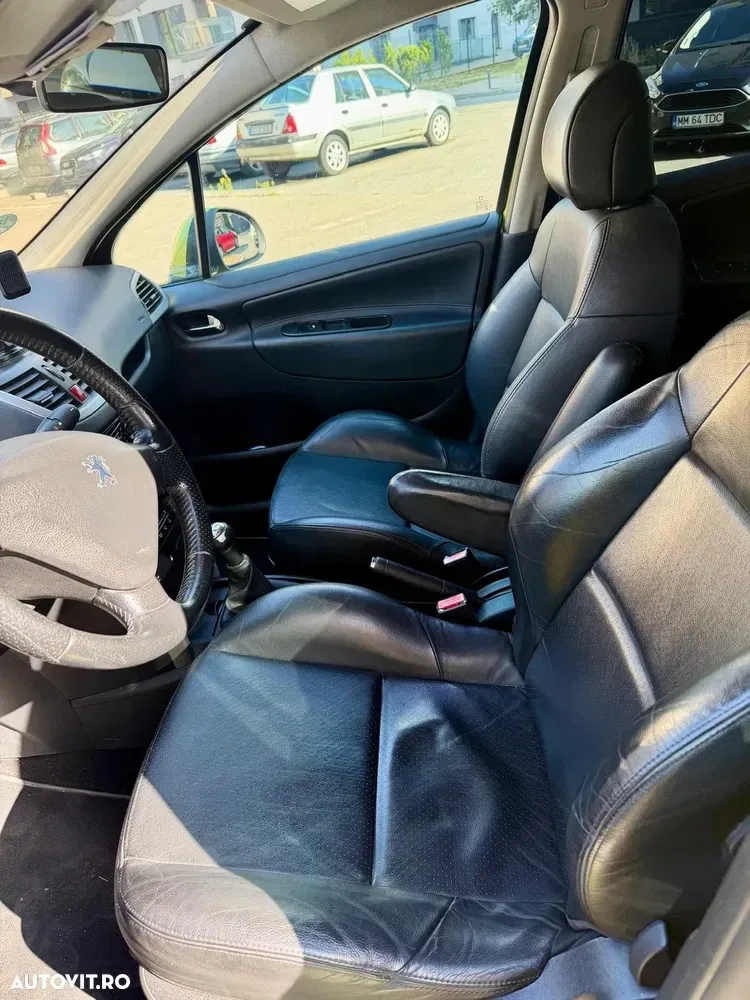Peugeot 207 — imagine 6