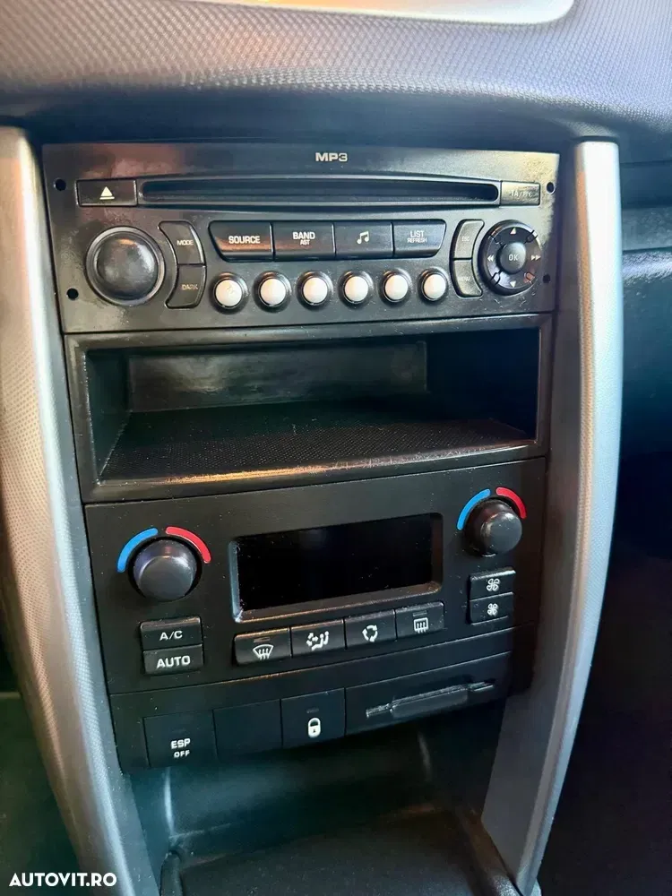 Peugeot 207 — imagine 3