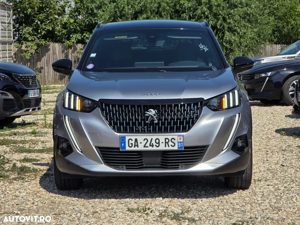 Peugeot 2008 PureTech 130 EAT8 GT — imagine 3